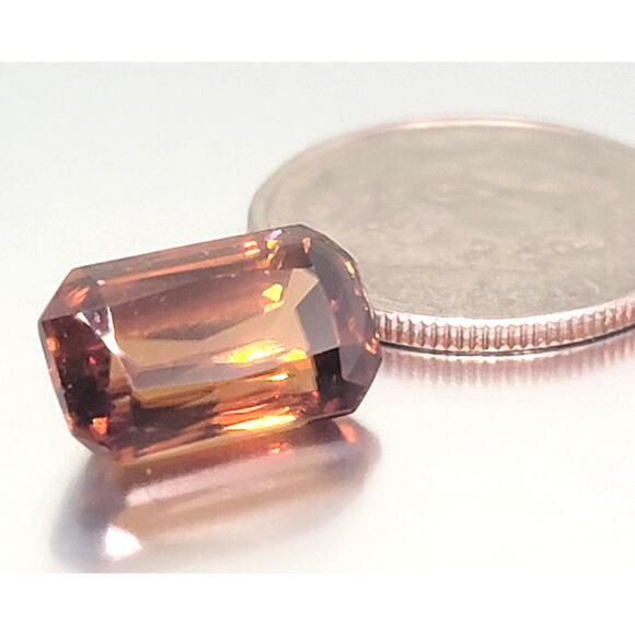 6.7 Carat Genuine Honey Zircon! - Picture 8 of 12